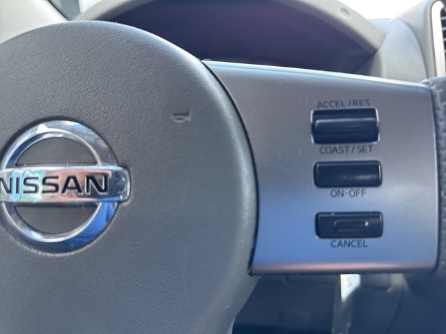 2012 Nissan Frontier SV photo 17