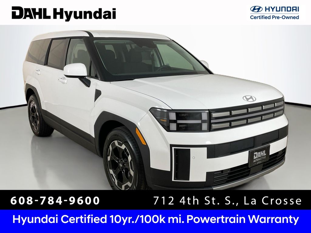 2025 Hyundai Santa Fe SE's photo