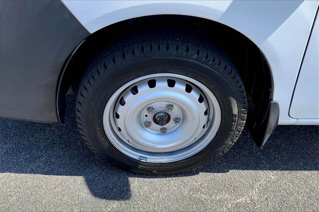 2017 Nissan NV200 S photo 8