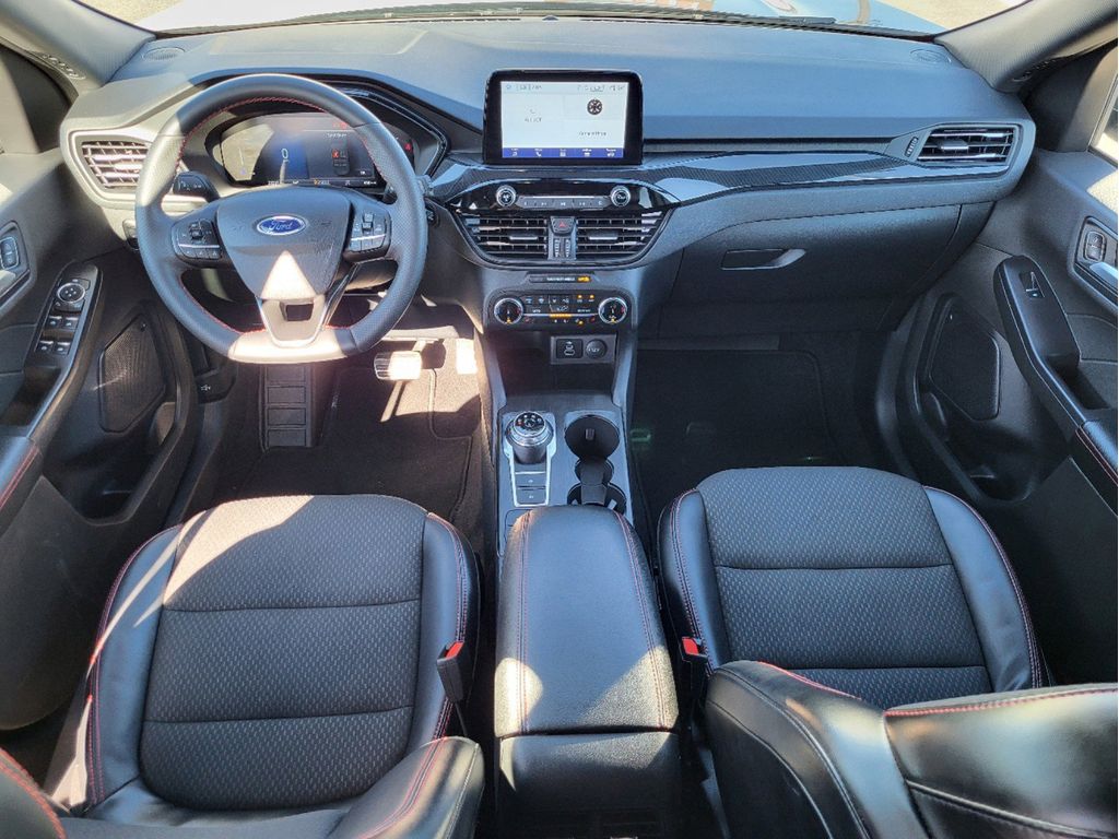 2024 Ford Escape ST-Line photo 8
