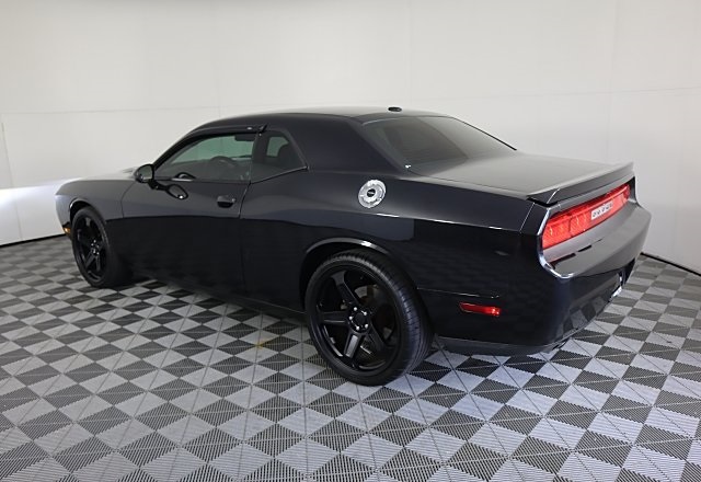 2014 Dodge Challenger R/T photo 6
