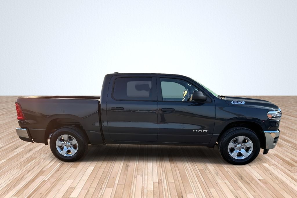 2025 Ram 1500 Tradesman photo 4