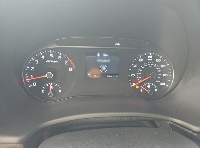 2022 Kia Soul GT-Line photo 5