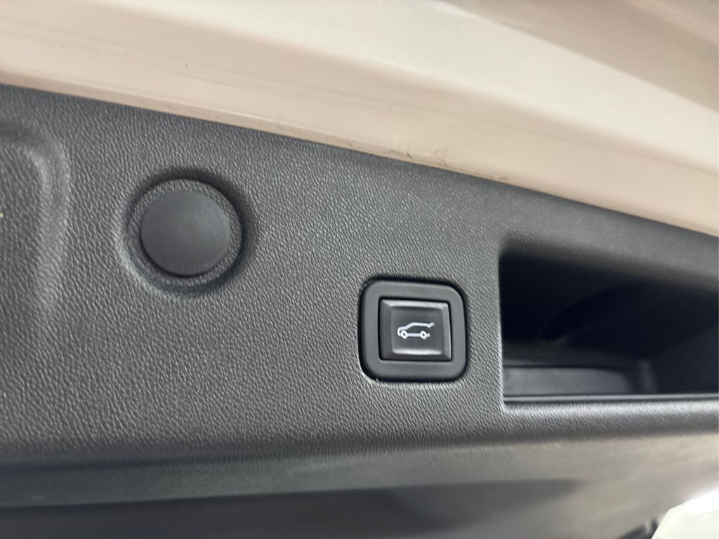 2018 Chevrolet Equinox Premier photo 13