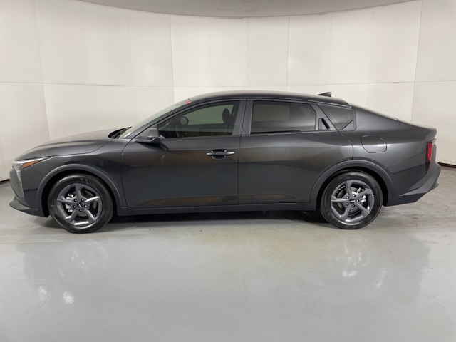 2025 Kia K4 LXS photo 3