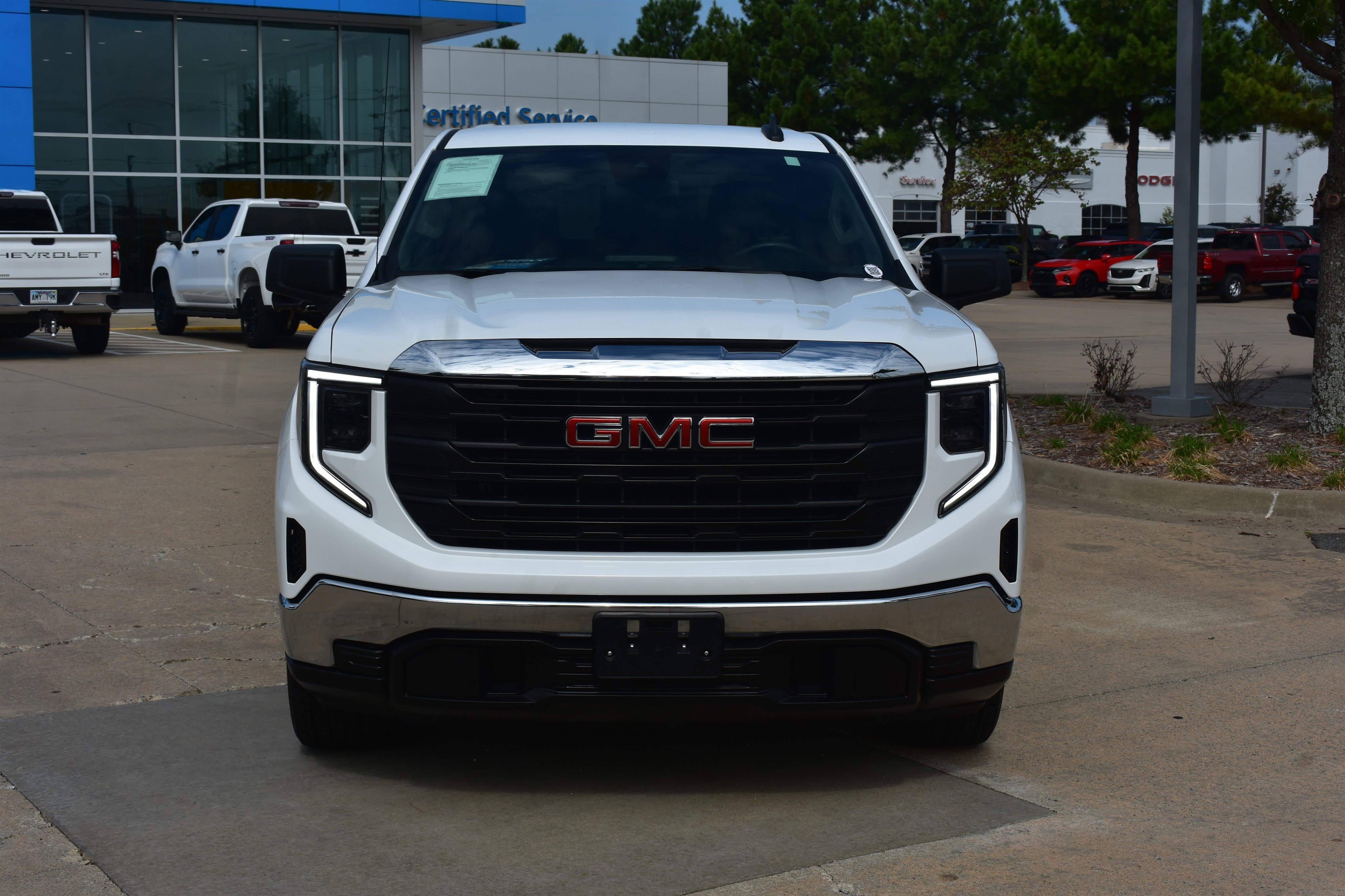 Used 2024 GMC Sierra 1500 Pro with VIN 1GTPHAED7RZ143559 for sale in Little Rock
