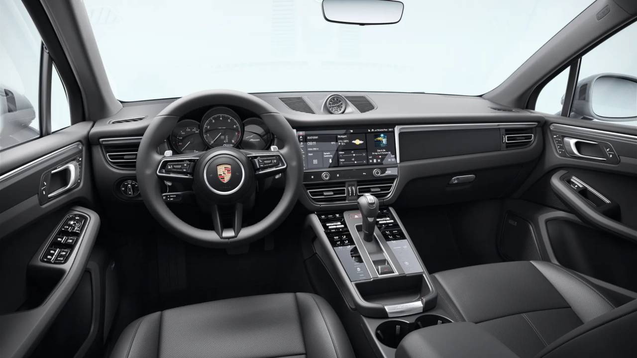 2026 Porsche Macan T photo 10