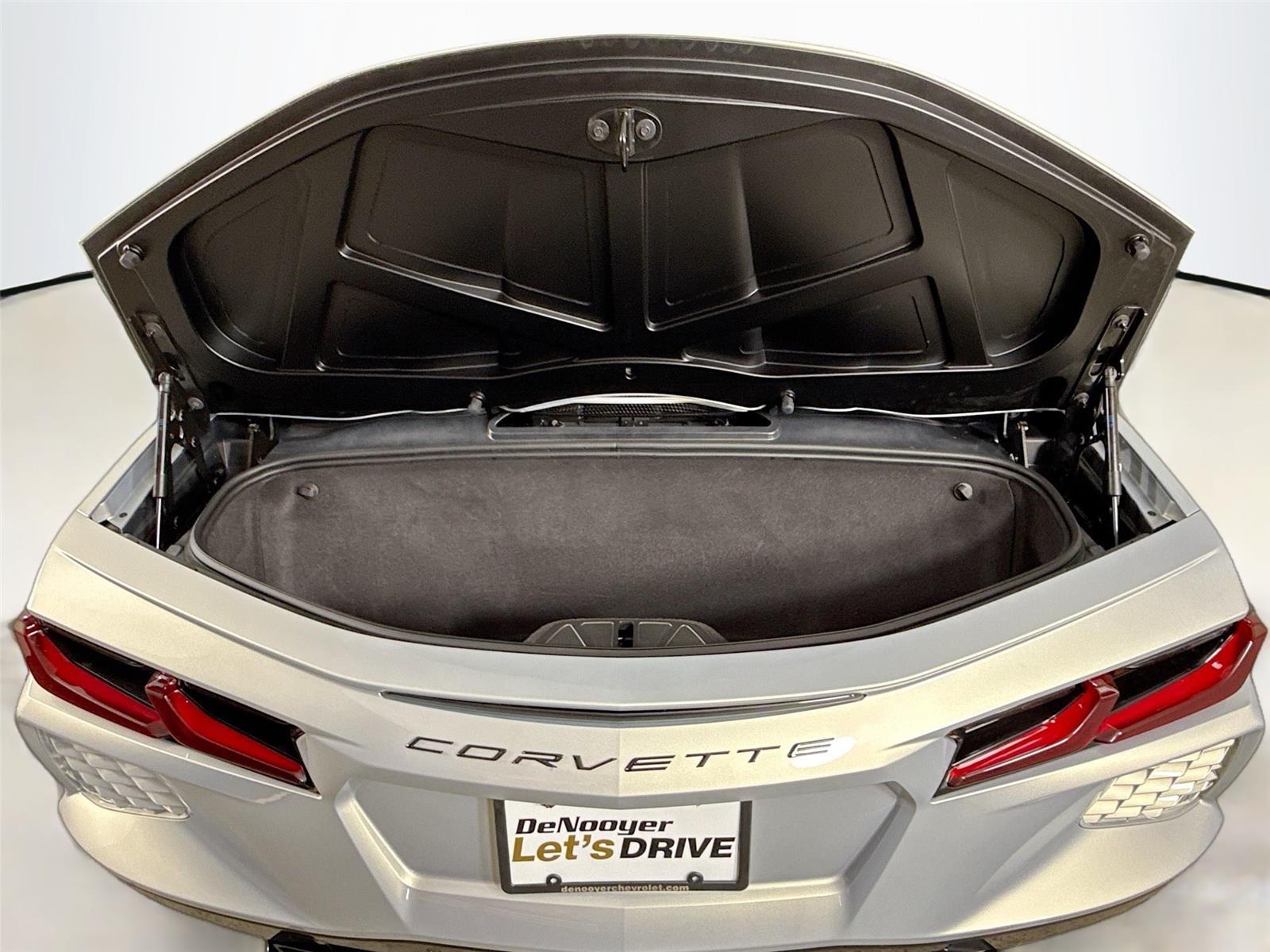 2021 Chevrolet Corvette Stingray 2LT photo 22
