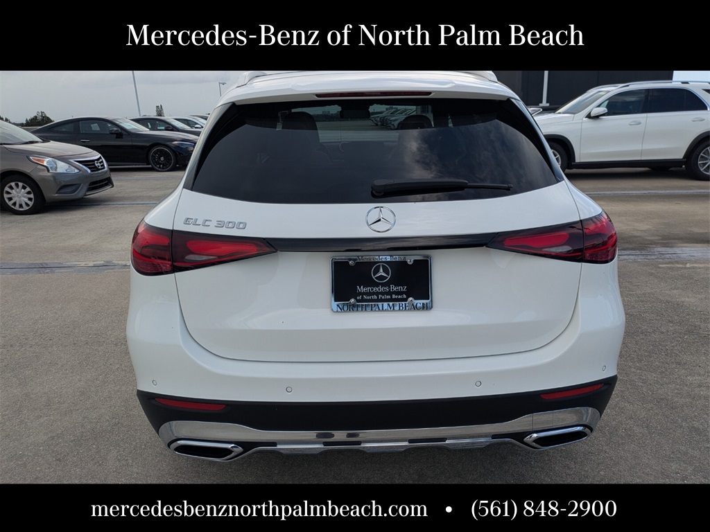 2026 Mercedes Benz GLC 300 photo 4