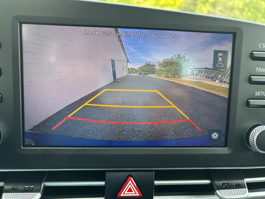 2022 Hyundai Elantra SEL photo 10
