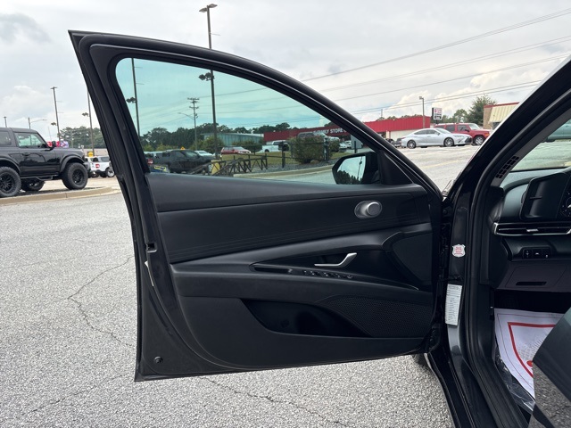 2021 Hyundai Elantra SEL photo 9