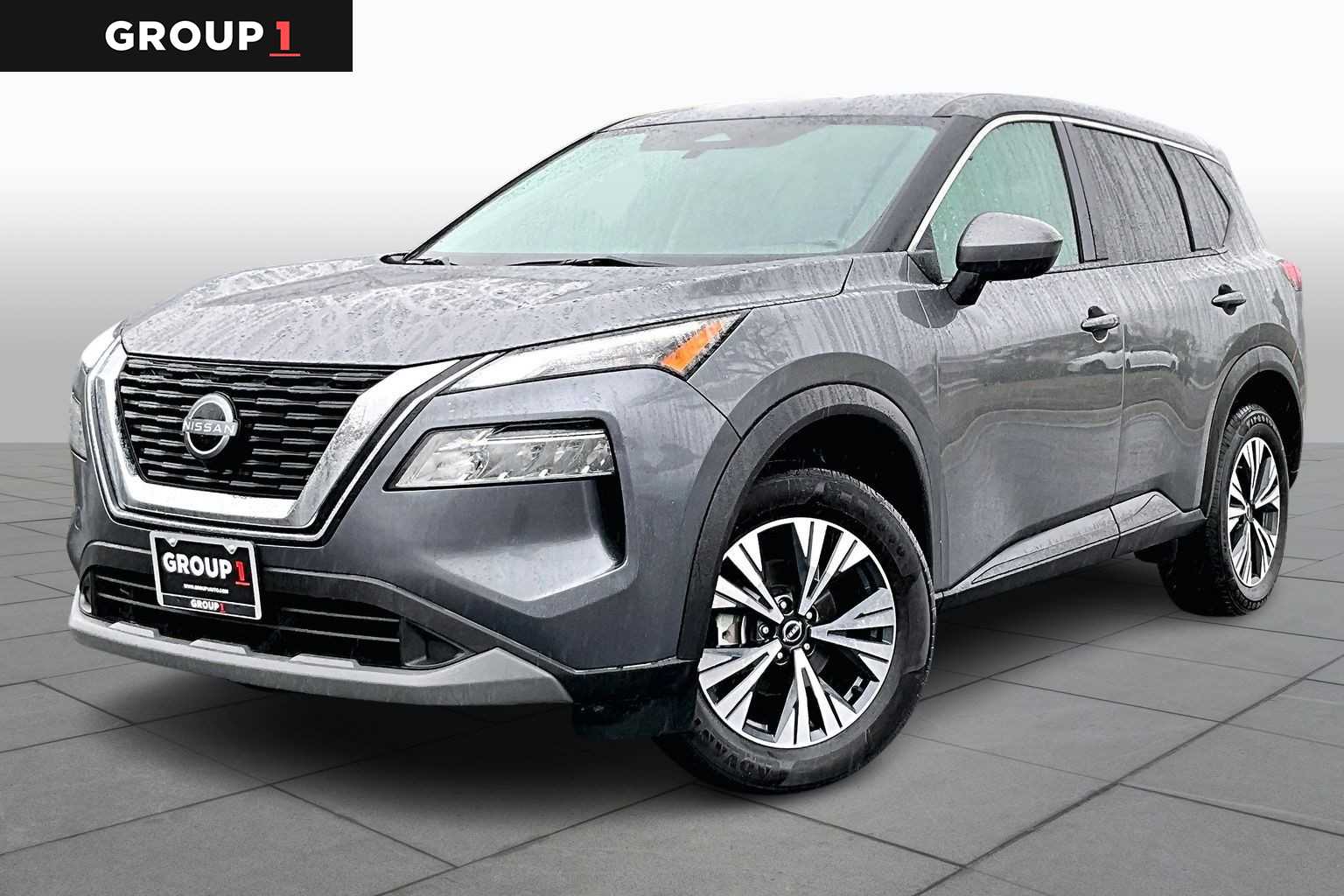 2023 Nissan Rogue SV's photo