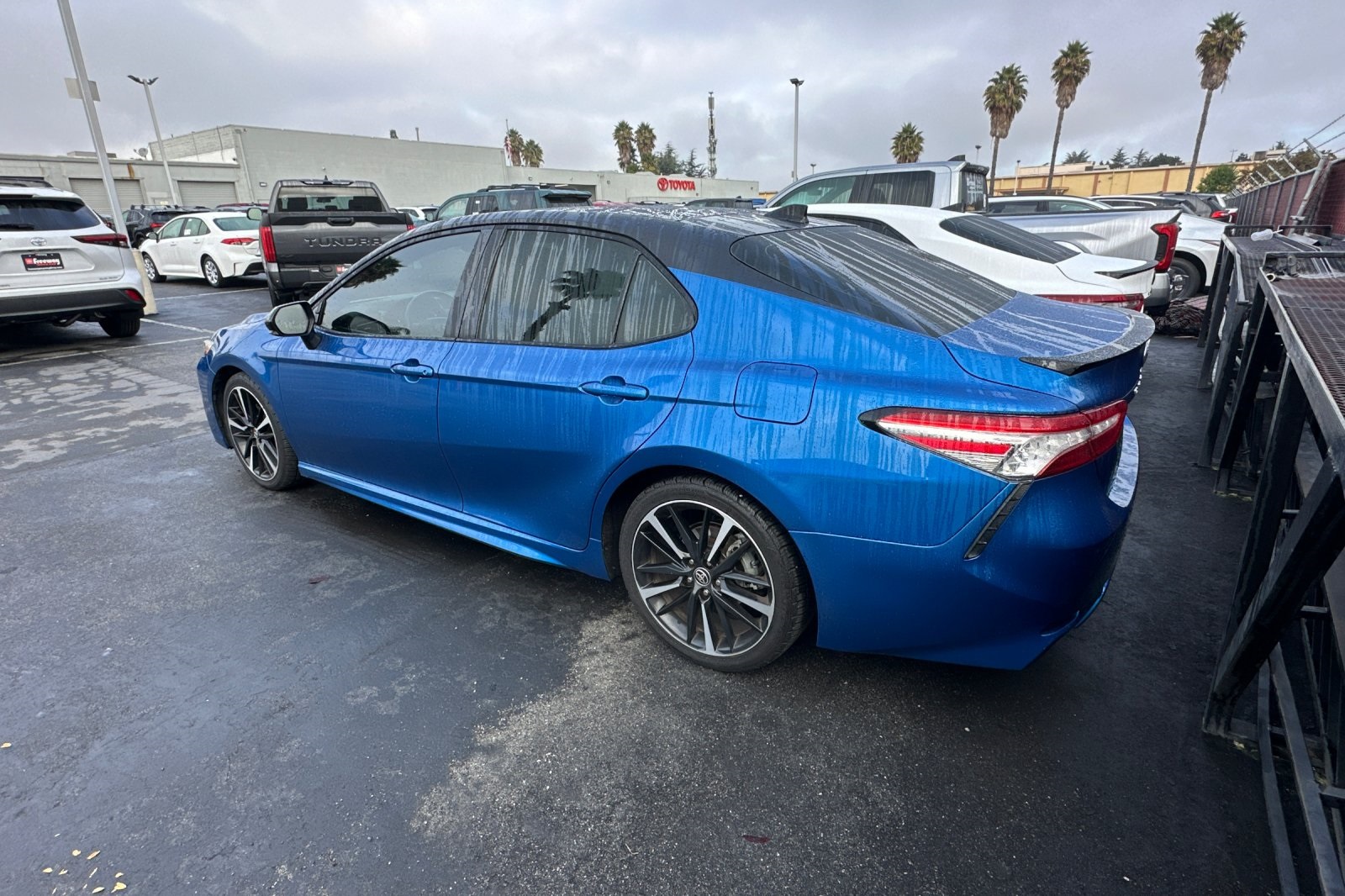 2020 Toyota Camry XSE photo 2