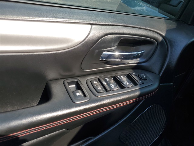 2018 Dodge Grand Caravan GT photo 8