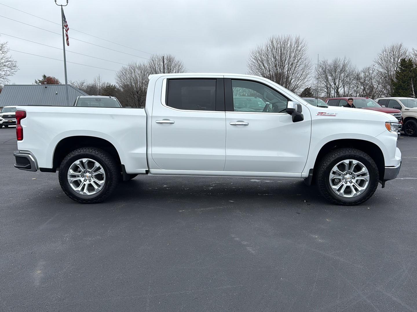 2026 Chevrolet Silverado 1500 LTZ photo 4