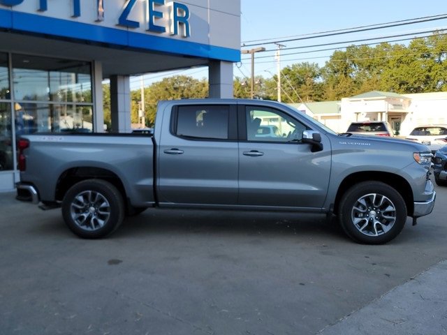 2026 Chevrolet Silverado 1500 LT photo 2