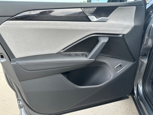 2025 Volkswagen Tiguan SE photo 15