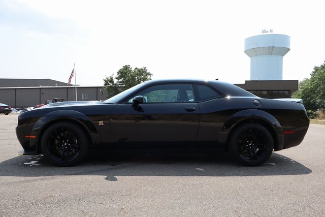 2023 Dodge Challenger R/T Scat Pack Widebody photo 25