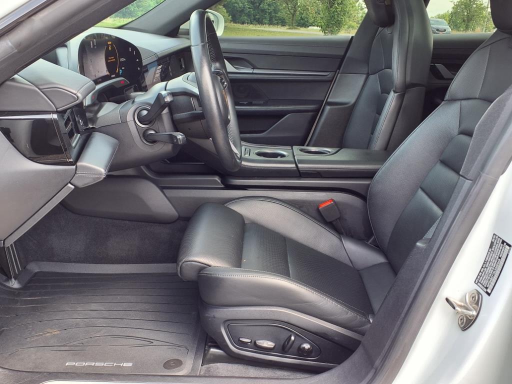 2020 Porsche Taycan 4S photo 3