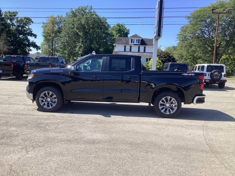 2025 Chevrolet Silverado 1500 LT photo 4