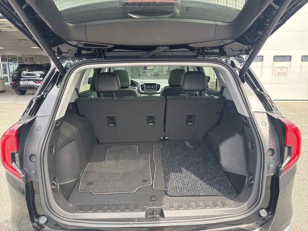 2024 Gmc Terrain SLT photo 12