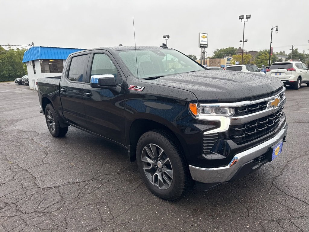 2025 Chevrolet Silverado 1500 LT photo 5