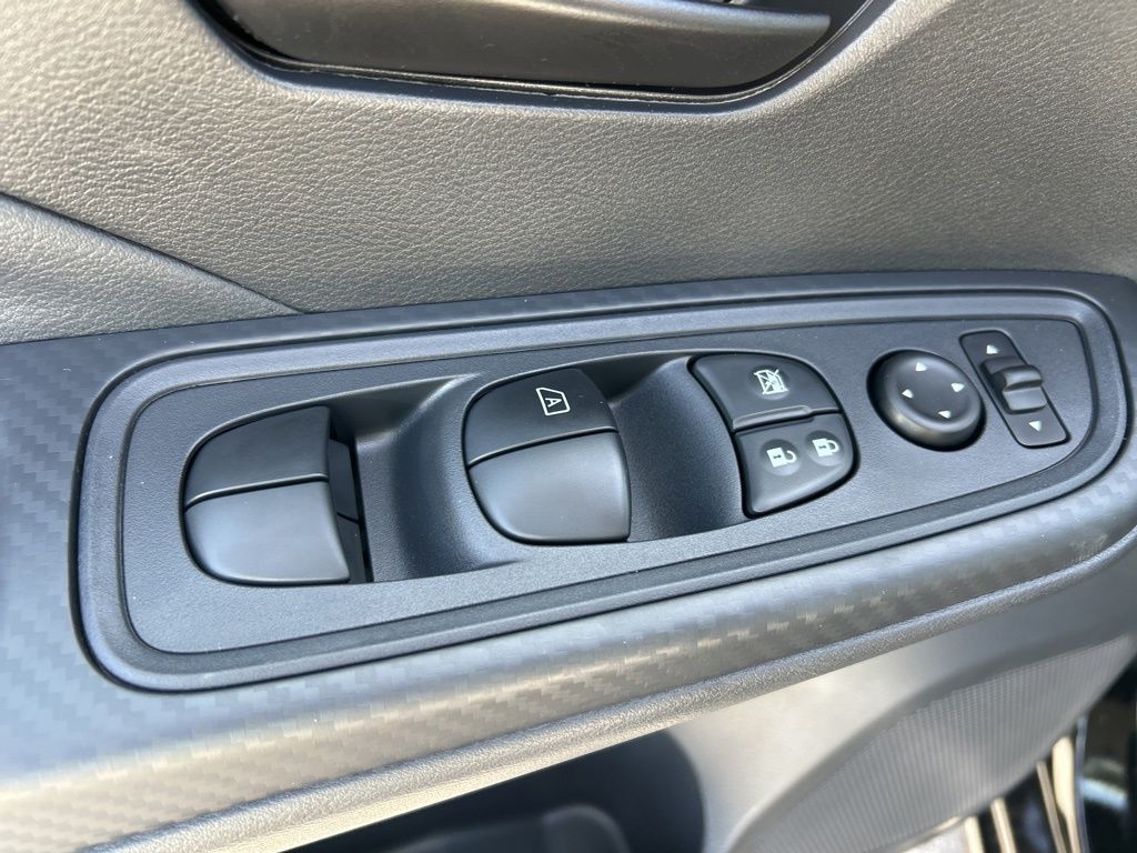2025 Nissan Versa S photo 11