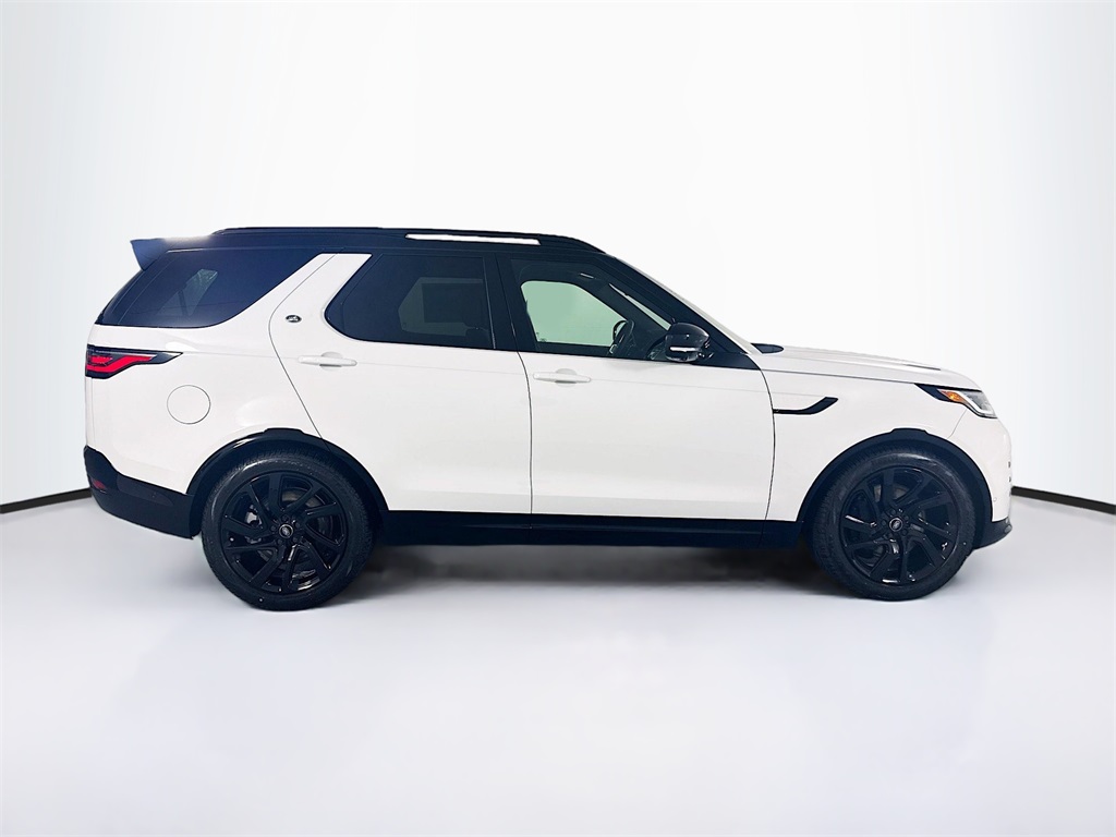 2025 Land Rover Discovery SE photo 4