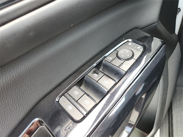2022 Nissan Pathfinder S photo 30
