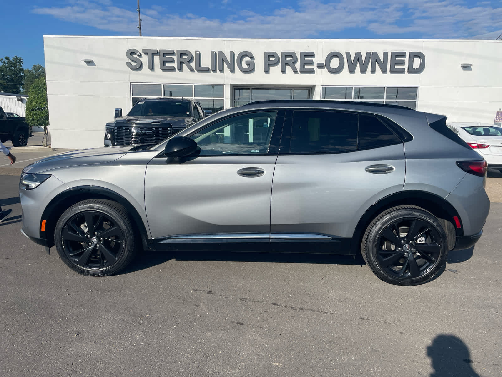 2023 Buick Envision Essence's photo