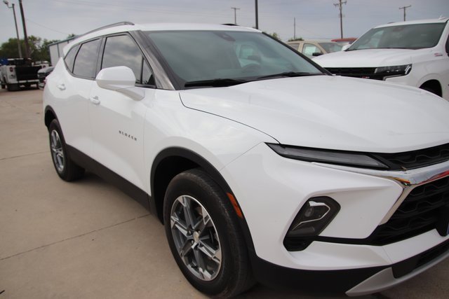 2023 Chevrolet Blazer 2LT photo 3