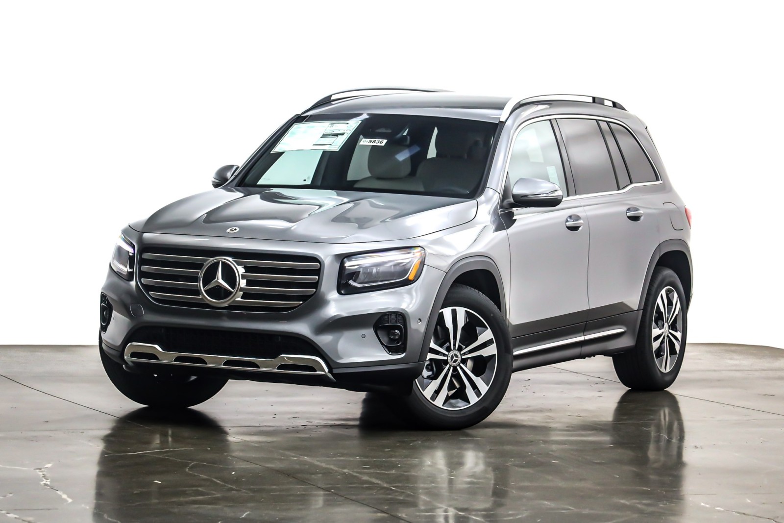 2026 Mercedes-Benz GLB GLB 250's photo