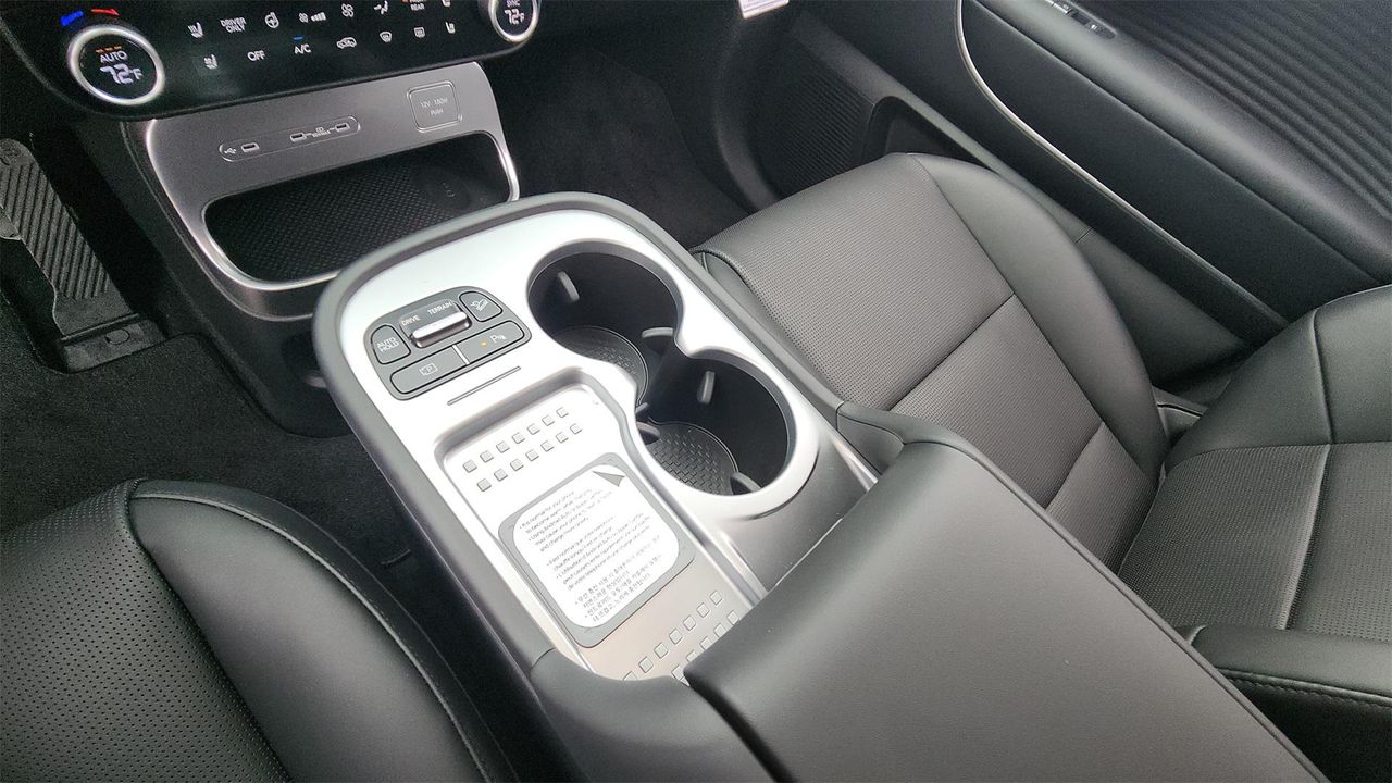 2026 Hyundai Ioniq SEL photo 11