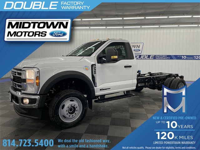 2026 Ford F-450 Super Duty Chassis Cab XLT's photo