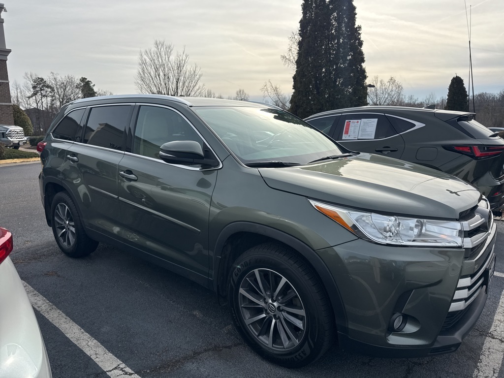 2019 Toyota Highlander XLE's photo