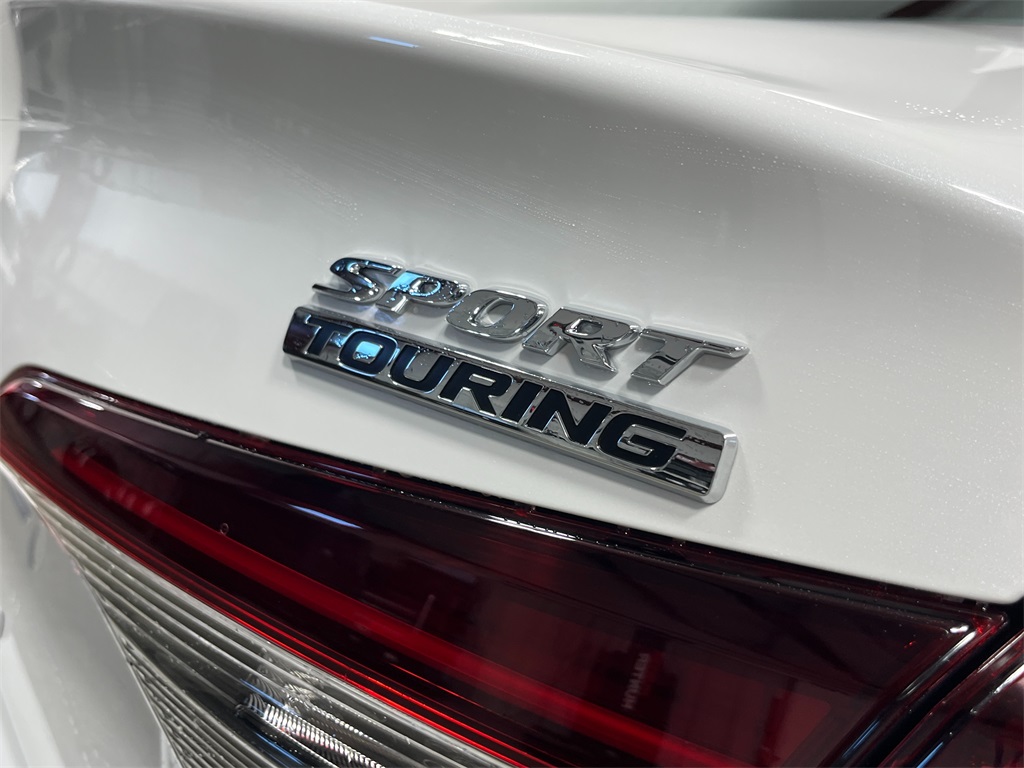 2026 Honda Civic Hybrid Sport Touring photo 5