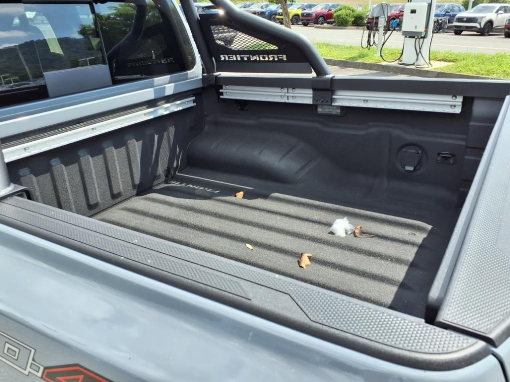 2025 Nissan Frontier Crew Cab PRO-4X photo 12