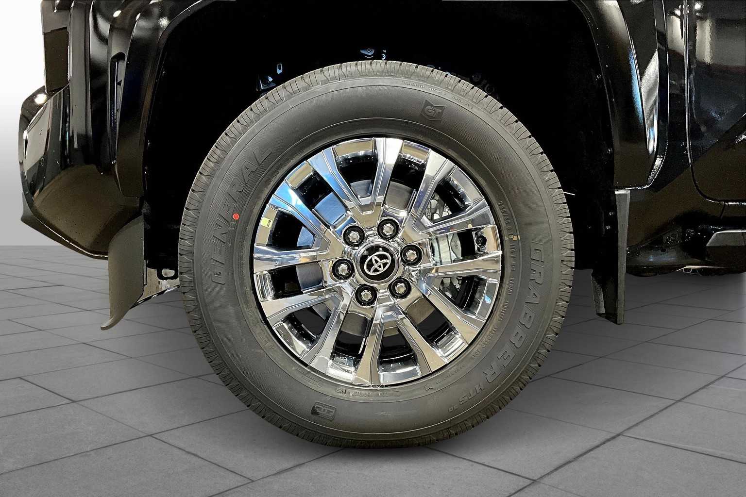2025 Toyota Tacoma Limited 4x4 Double Cab photo 11