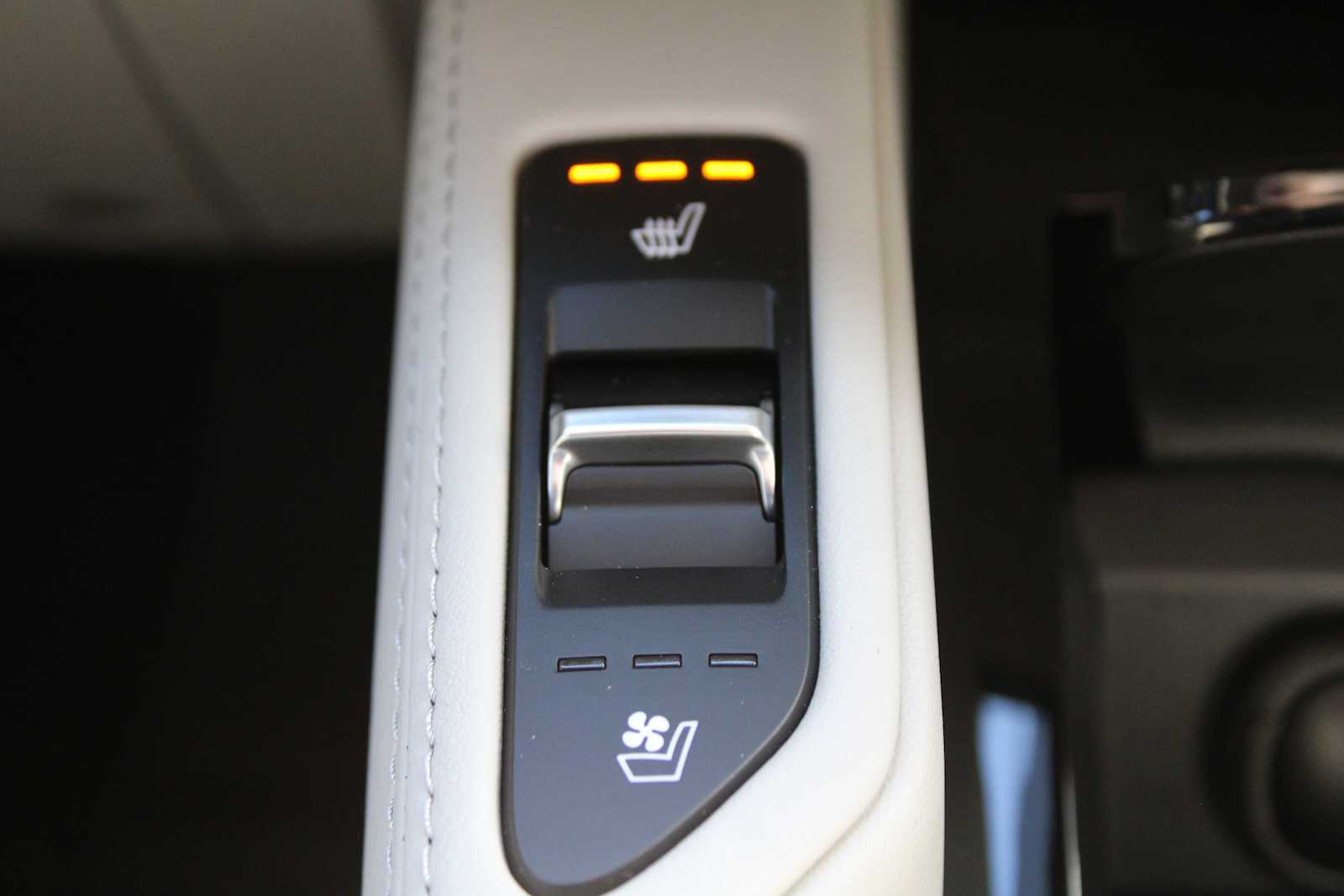 2025 Kia Telluride EX photo 32