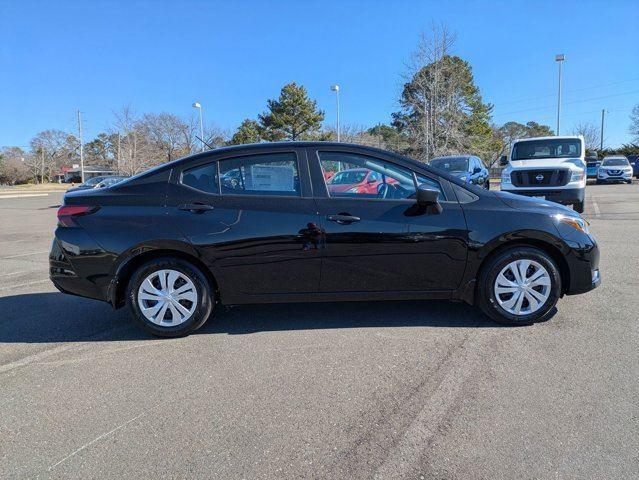 2025 Nissan Versa S photo 4