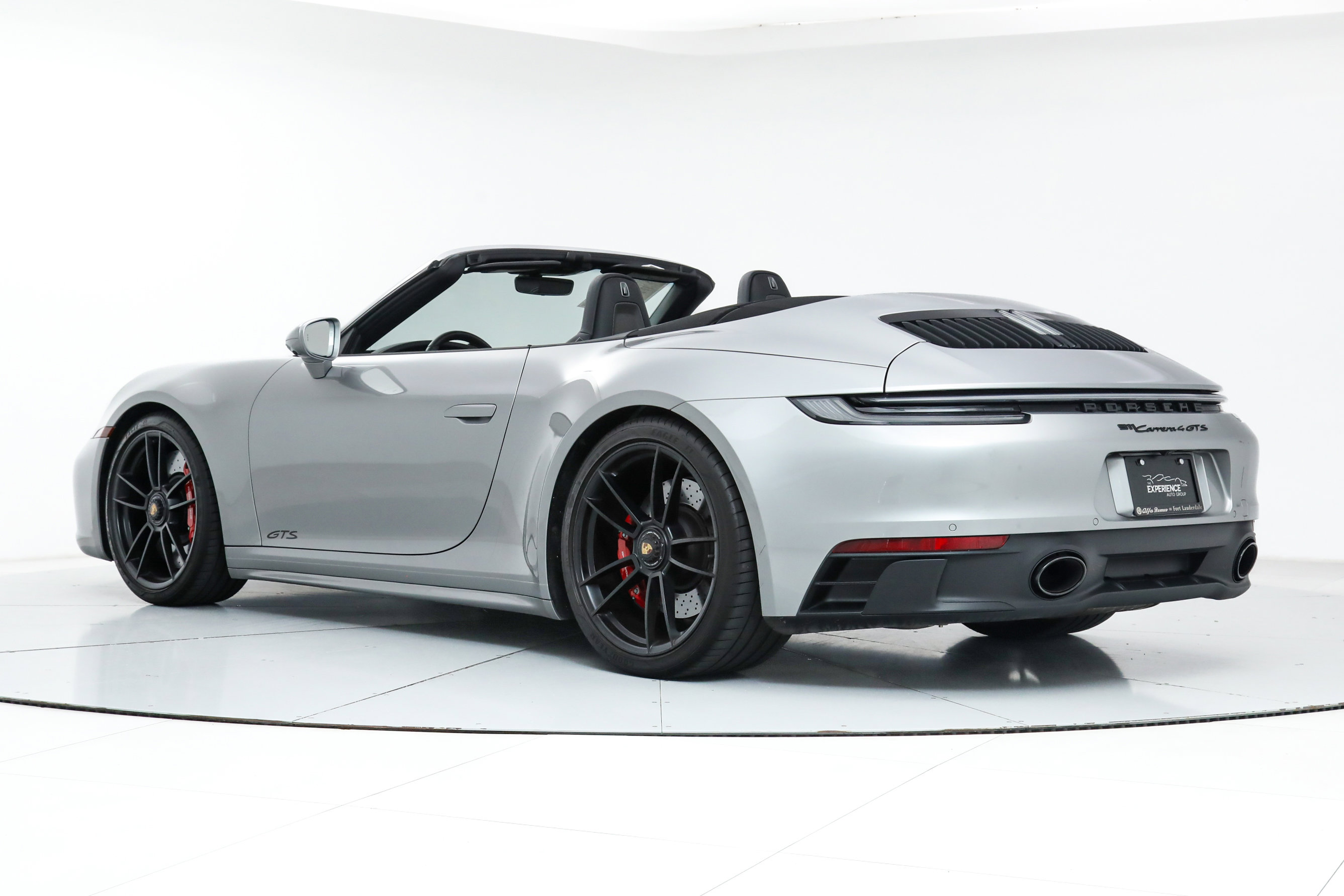 2024 Porsche 911 4 GTS Cabriolet photo 4