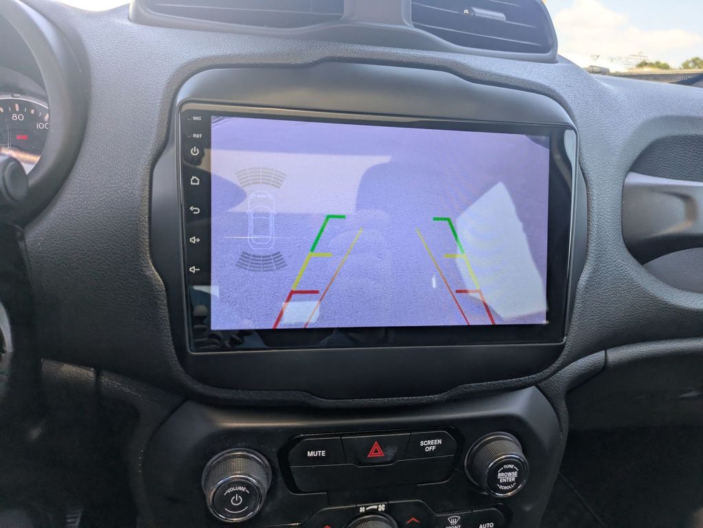 2018 Jeep Renegade Trailhawk photo 17
