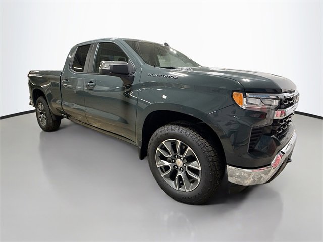 2026 Chevrolet Silverado 1500 LT photo 3