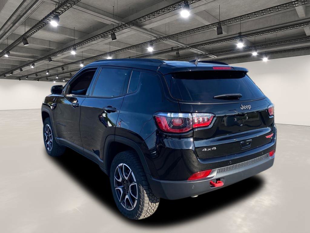 2024 Jeep Compass Trailhawk photo 4