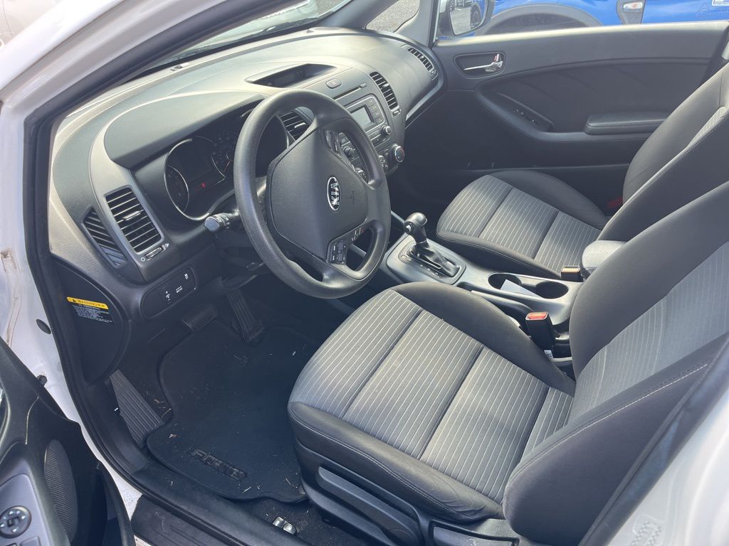 2015 Kia Forte LX photo 6