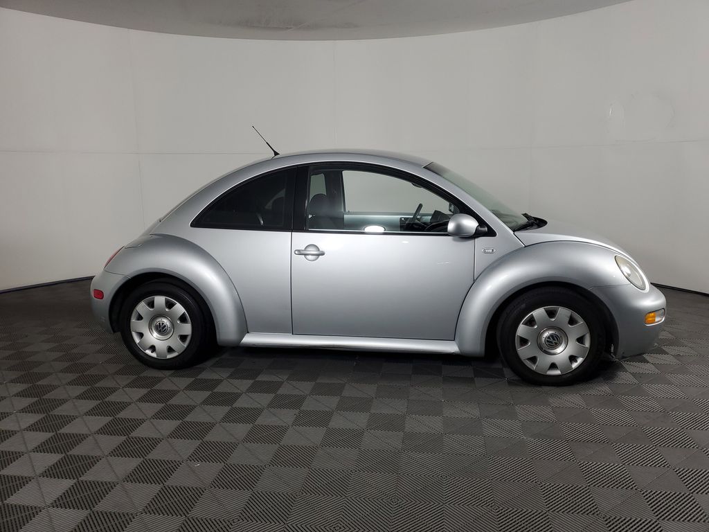 Used 2003  Volkswagen GL image 3