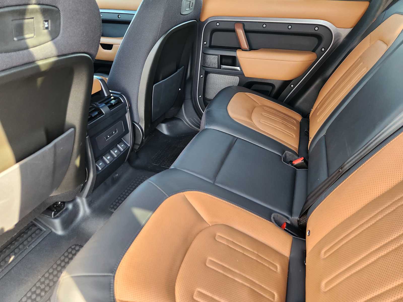 2020 Land Rover Defender 110 X photo 27