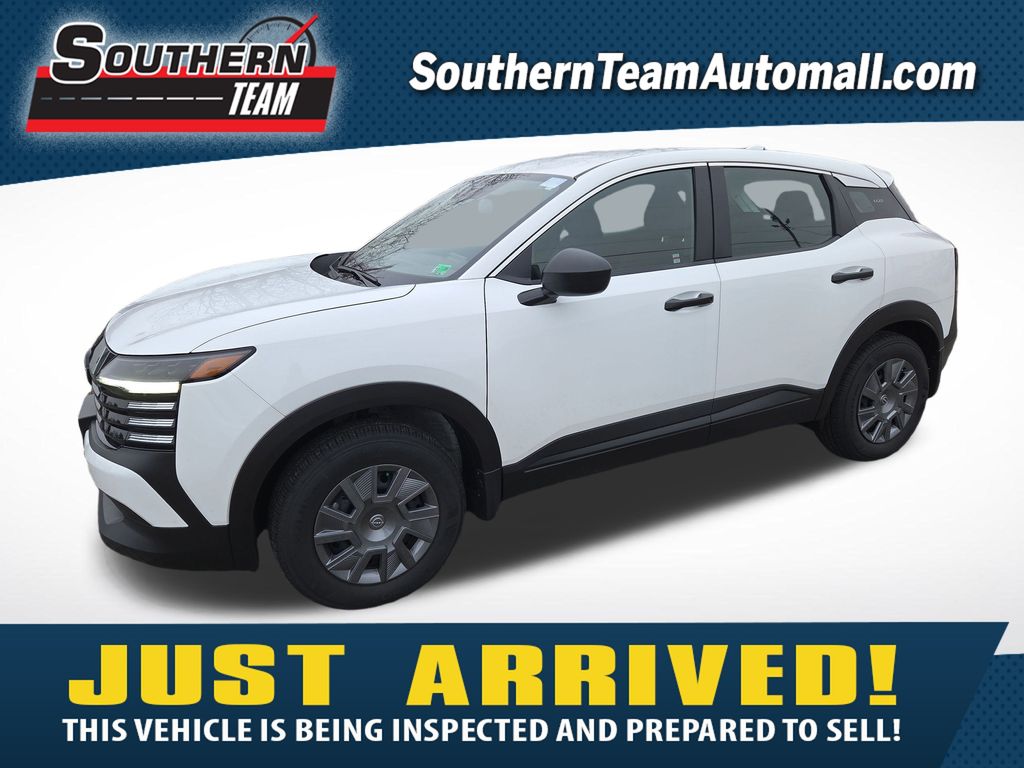 2025 Nissan Kicks S AWD's photo