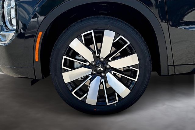 2025 Mitsubishi Outlander SEL photo 14