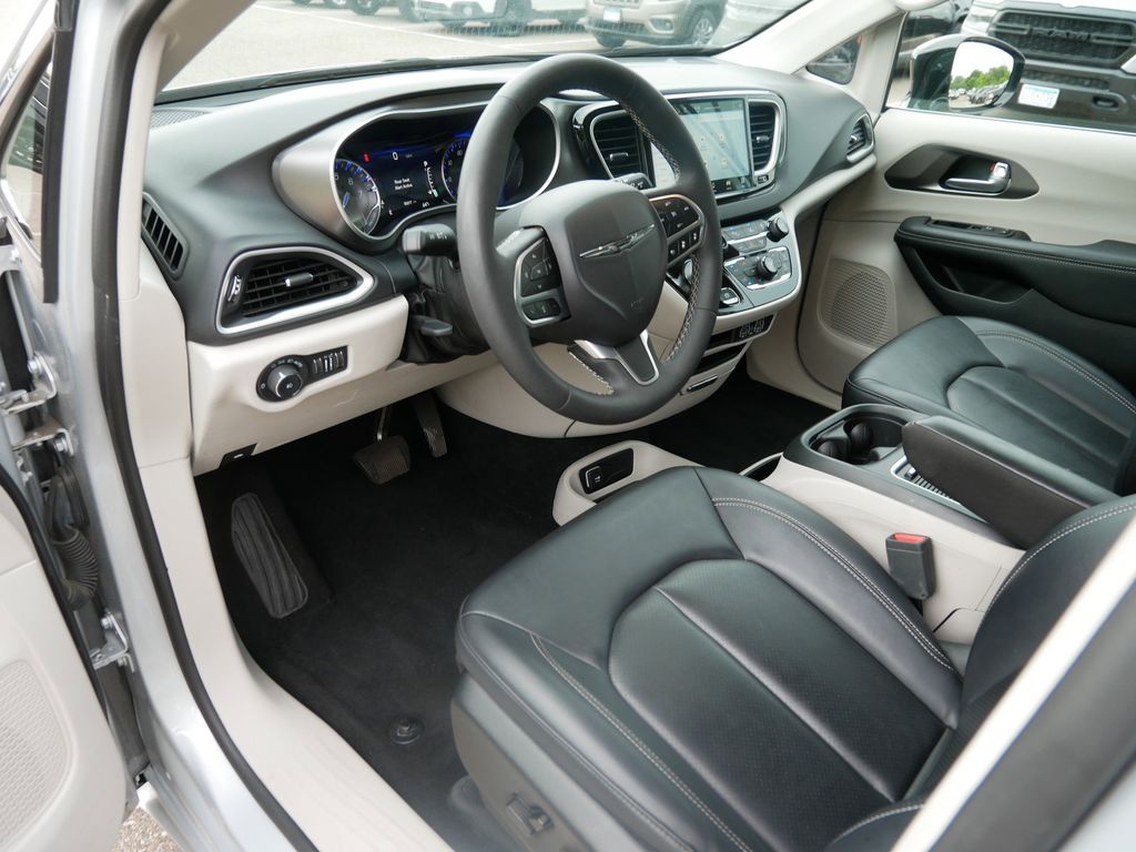 Used 2024 Chrysler Pacifica Touring L with VIN 2C4RC1BG7RR148390 for sale in Coon Rapids, Minnesota